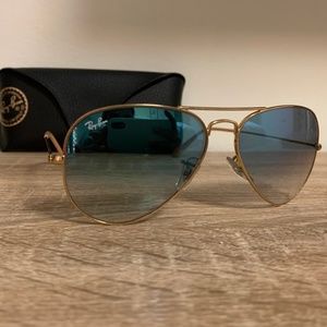 Classic Ray-Ban Gradient Aviators